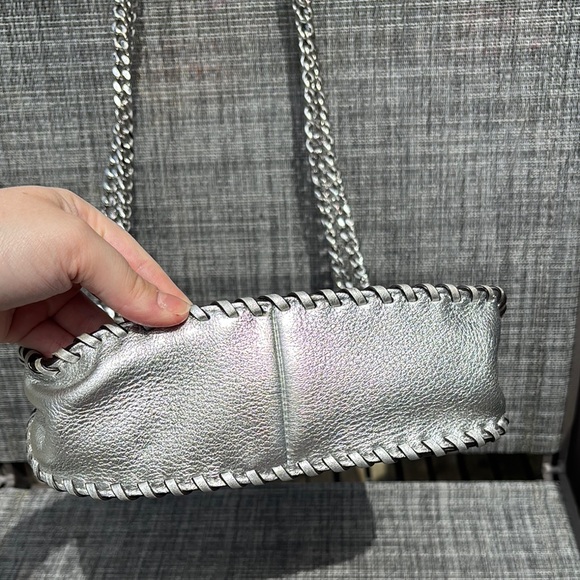 MICHAEL Michael Kors Metallic Silver Leather Chain Shoulder / Crossbody Bag - Picture 3 of 13